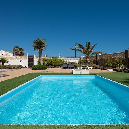 Homeforguest Apartment With Pool And Terrace 1 Min From The Beach Corralejo Bagian luar foto