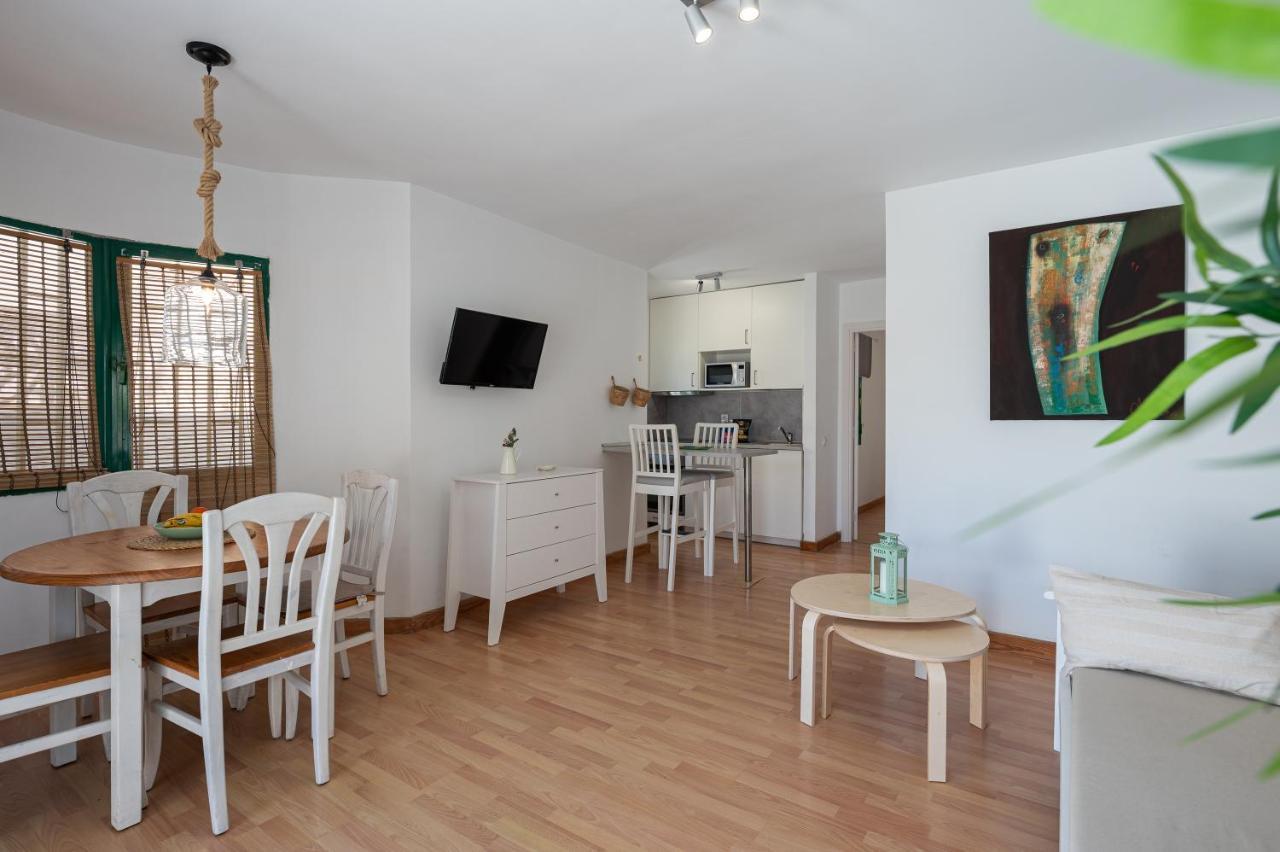 Homeforguest Apartment With Pool And Terrace 1 Min From The Beach Corralejo Bagian luar foto